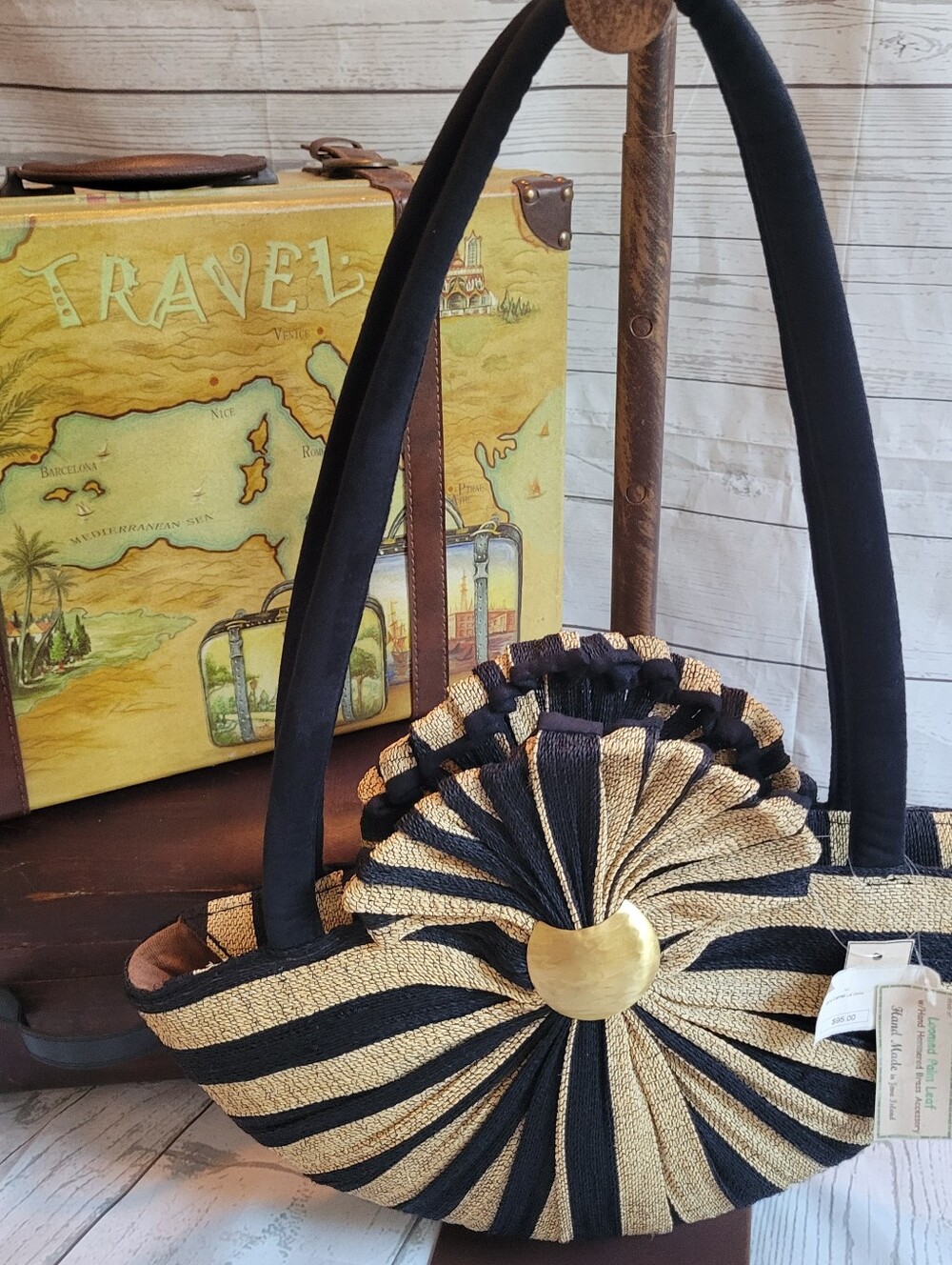 NWT Handmade Loomed Palm Leaf Black & Gold Fan-Front Shoulder Bag